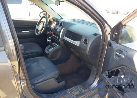 2014 Jeep Compass High Altitude z USA, uszkodzony, nr VIN 1C4NJCEA5ED772516